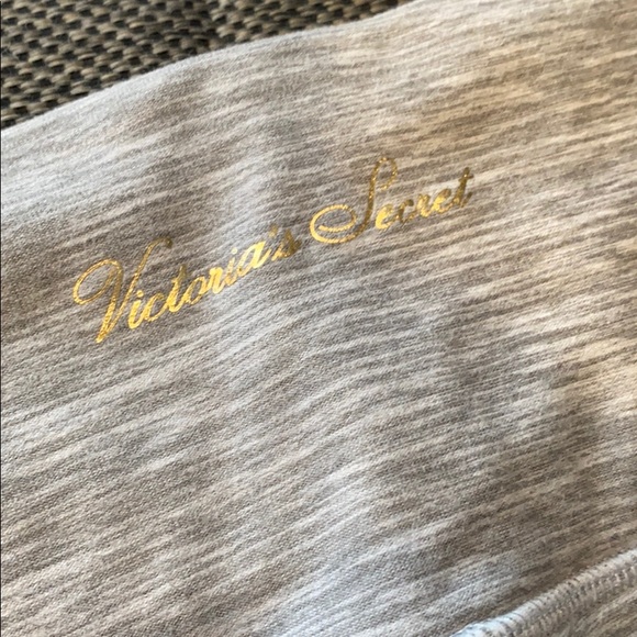 🍒SOLD🍒 NWT Victoria’s Secret Studio Leggings!✨ - Picture 4 of 10